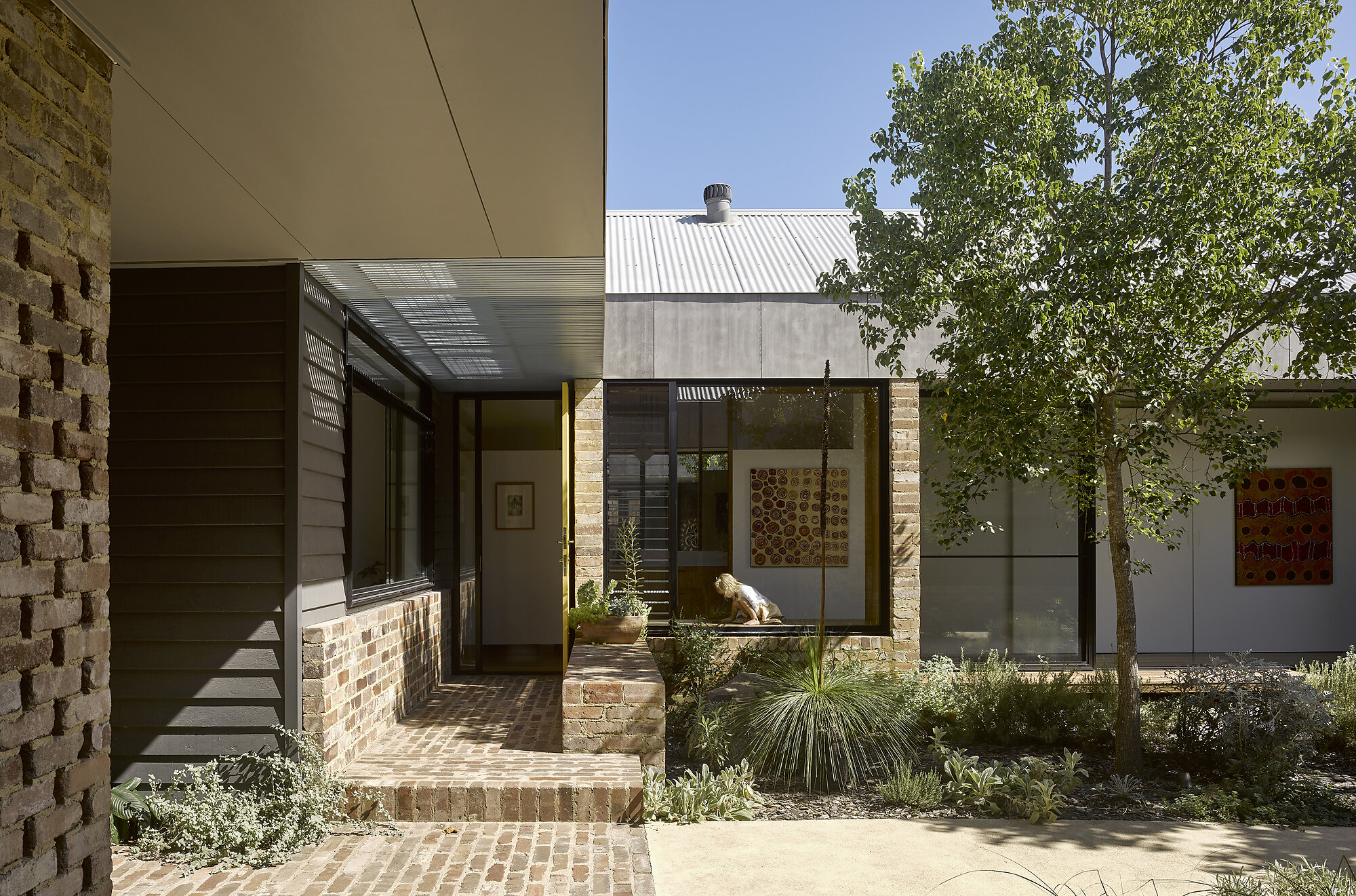 Interior photograph of Hamilton Courtyard House by Christopher Frederick Jones
